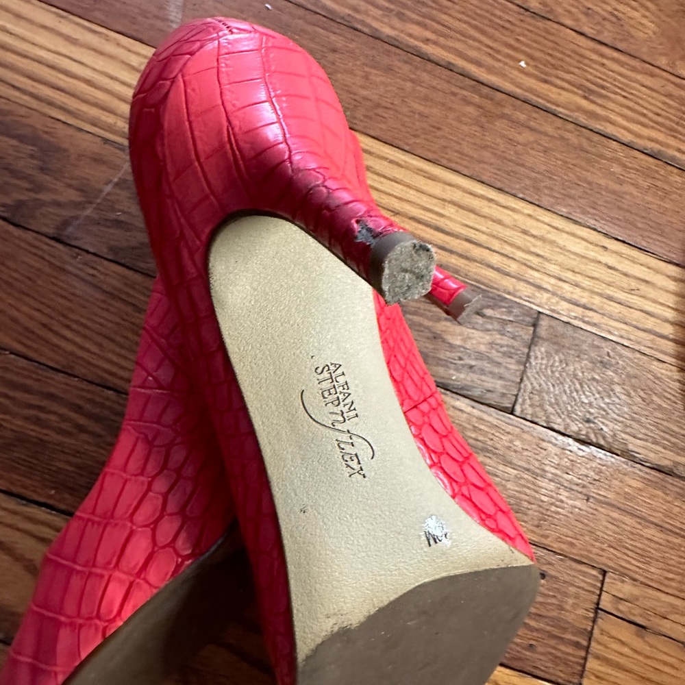 Heels - Picture 5 of 6